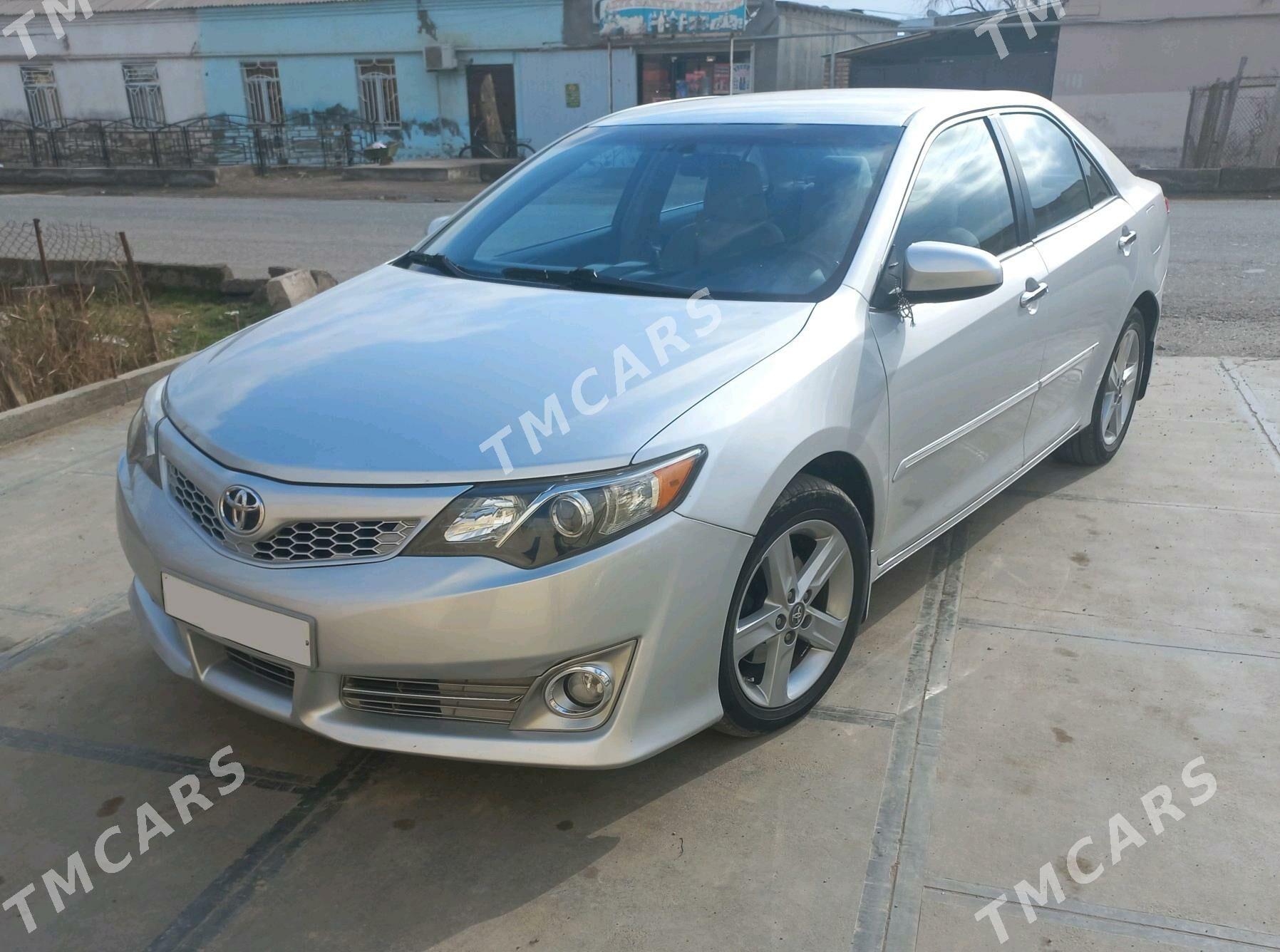 Toyota Camry 2014 - 230 000 TMT - Мары - img 4
