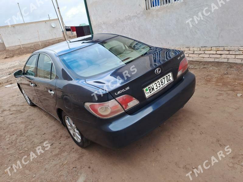 Lexus ES 300 2002 - 155 000 TMT - Гурбансолтан Едже - img 4