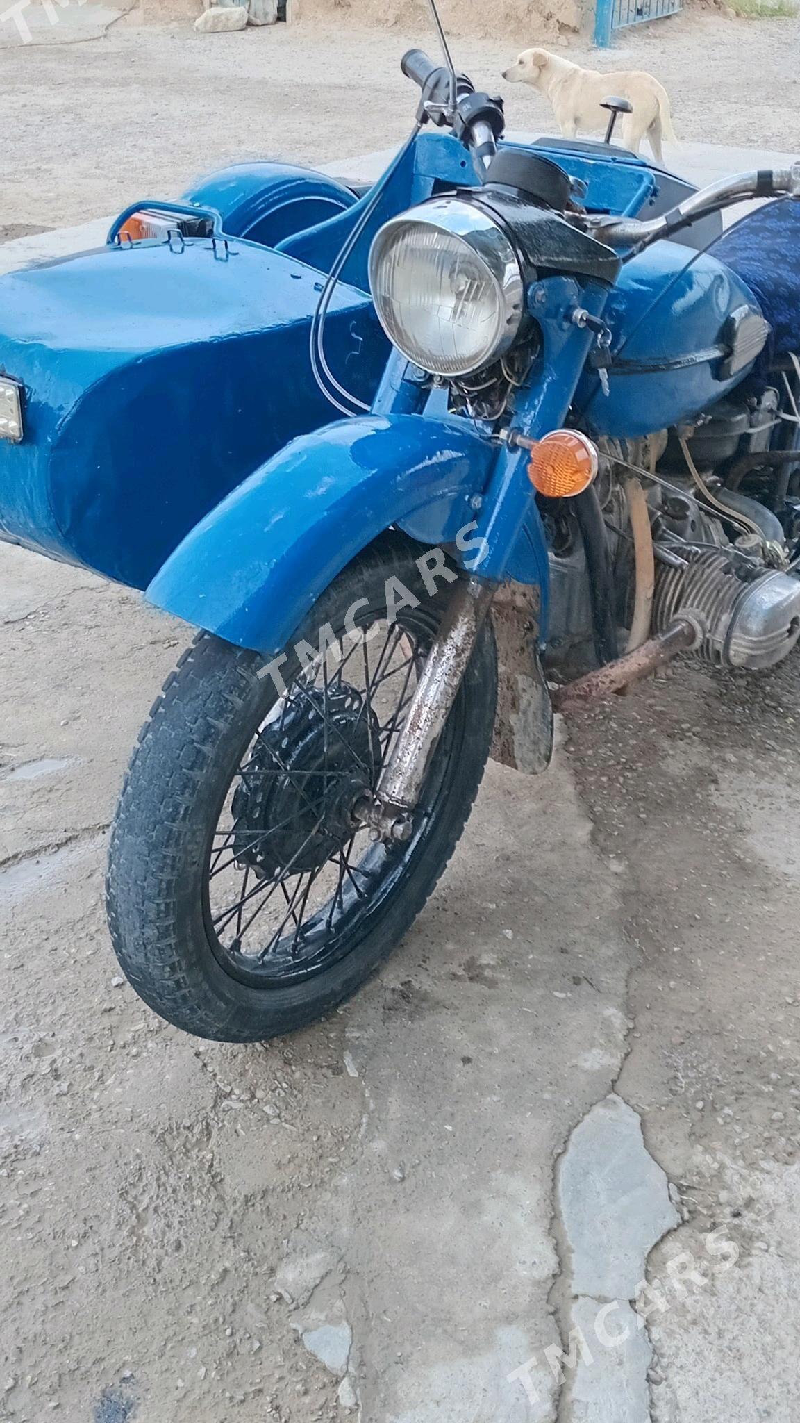 Ural 4320 1991 - 7 000 TMT - Bäherden - img 2