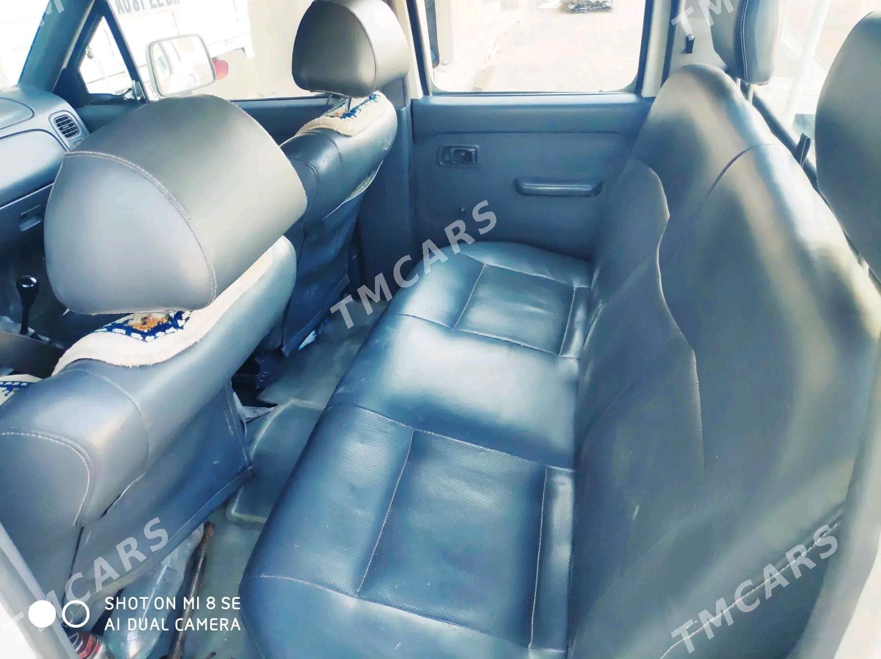 Nissan Navara 2004 - 110 000 TMT - Balkanabat - img 6