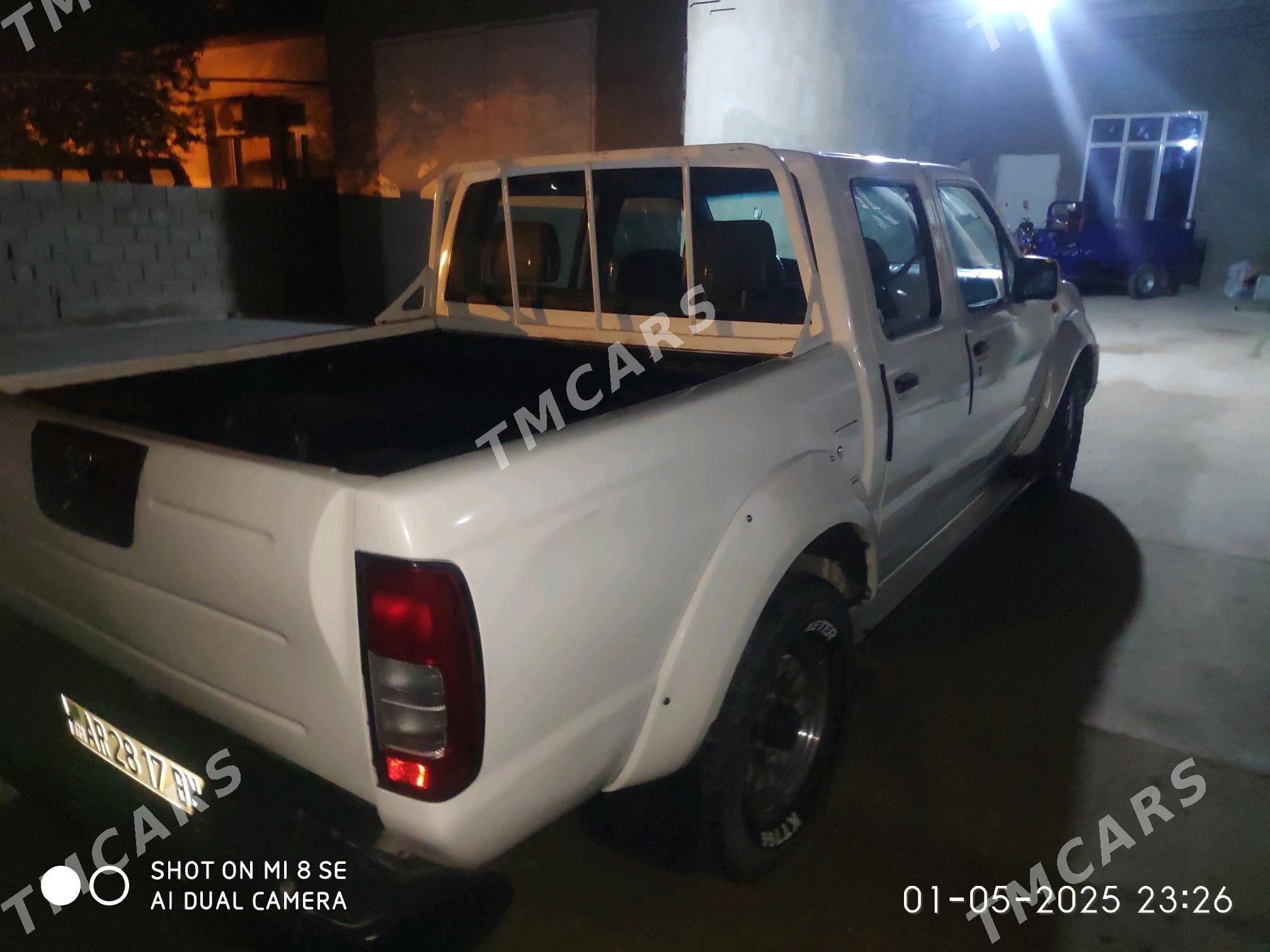Nissan Navara 2004 - 110 000 TMT - Balkanabat - img 2