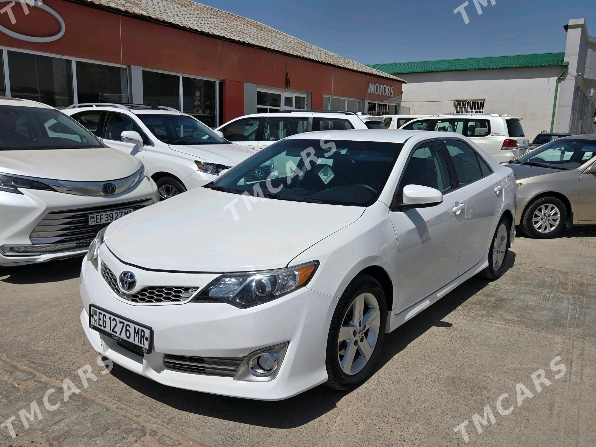 Toyota Camry 2014 - 230 000 TMT - Мары - img 2
