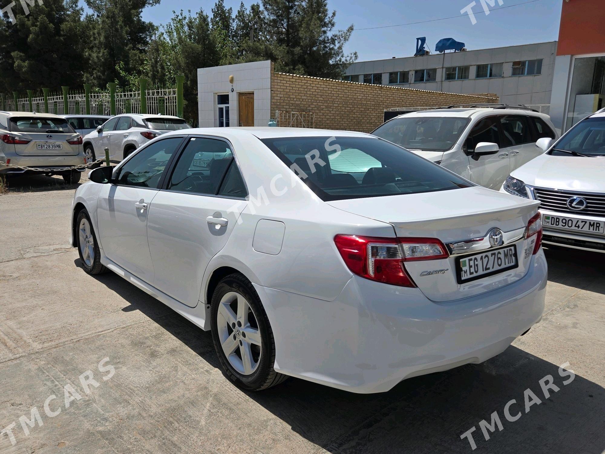 Toyota Camry 2014 - 230 000 TMT - Мары - img 4