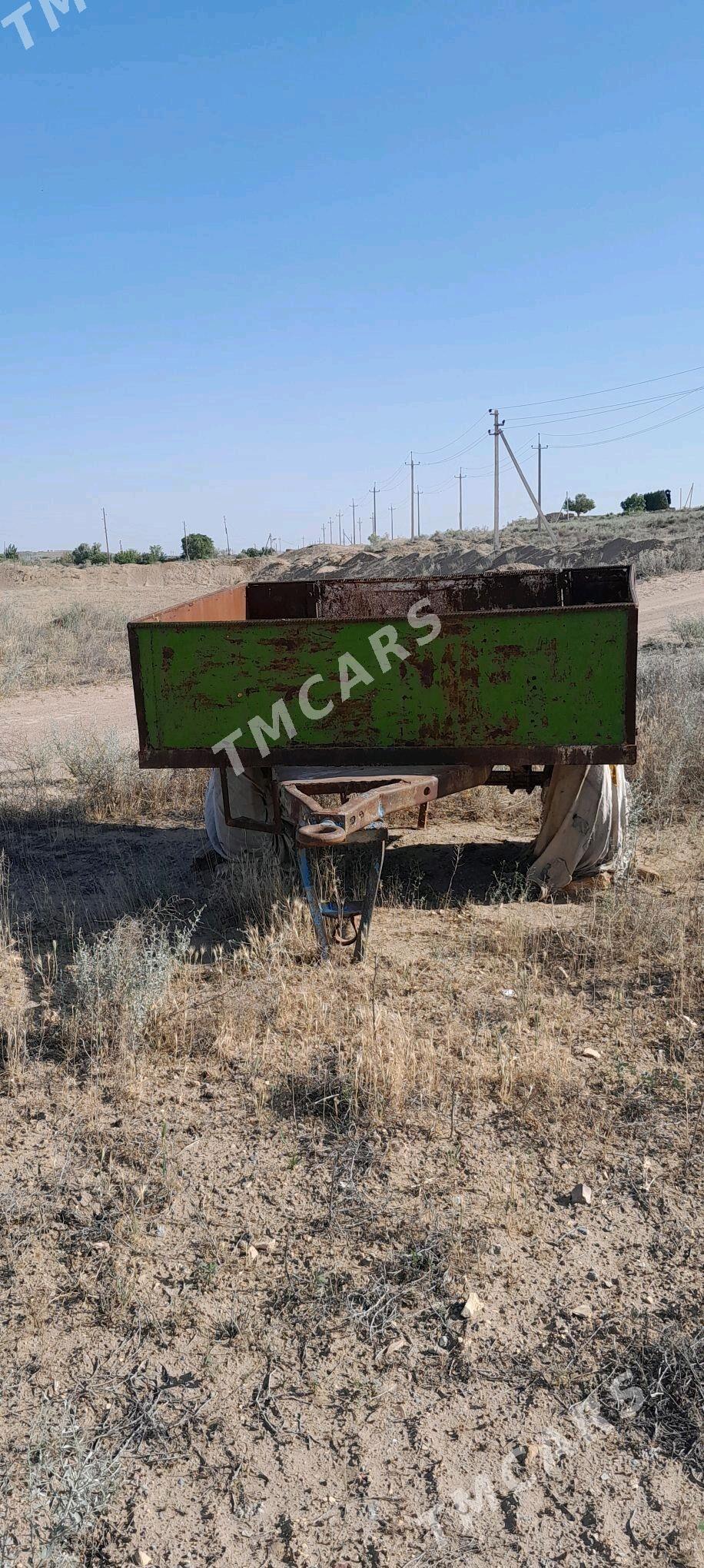 MTZ T-28 2005 - 5 000 TMT - Garabekewül - img 2