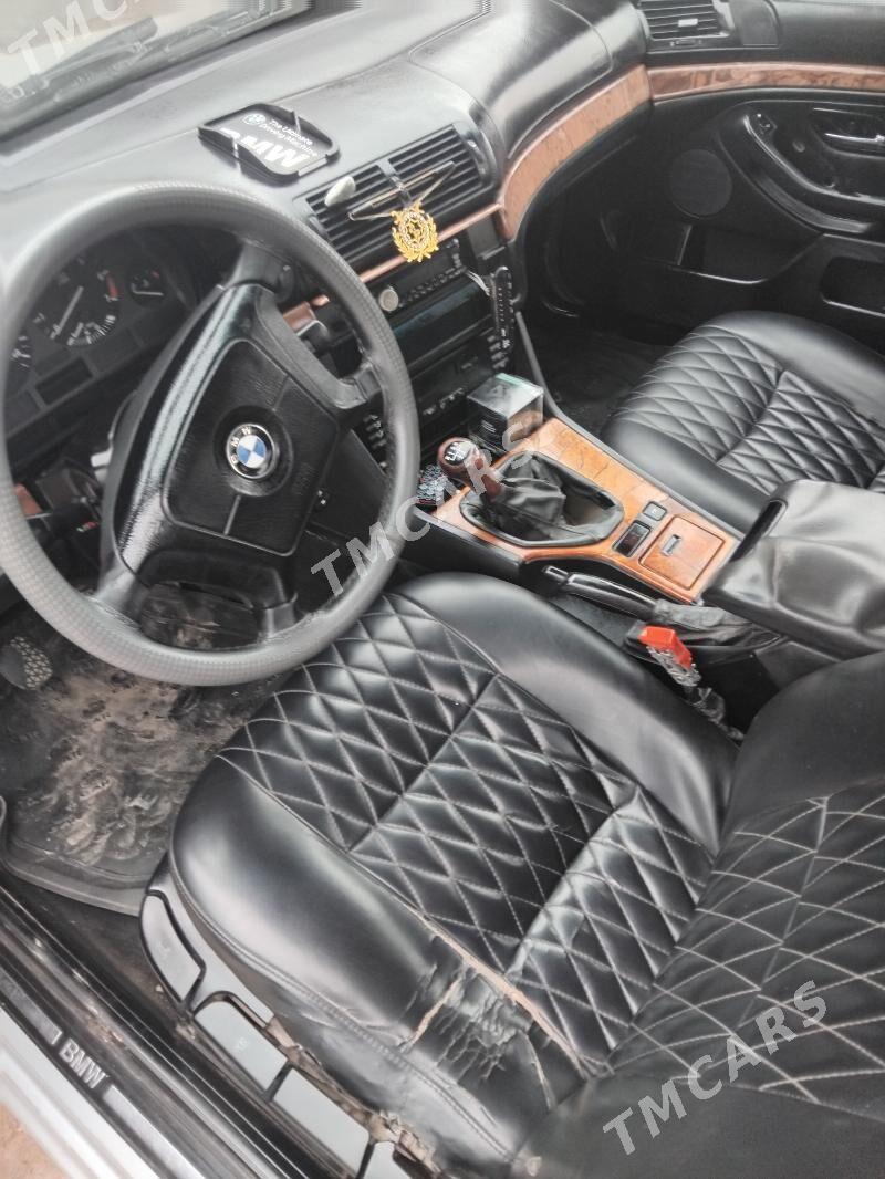 BMW E39 1996 - 70 000 TMT - Гурбансолтан Едже - img 6