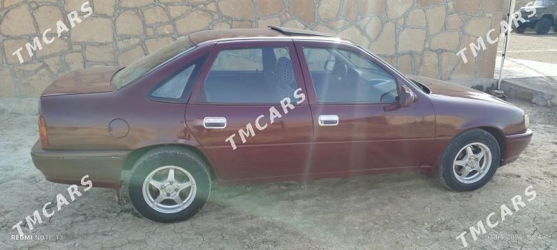 Opel Vectra 1991 - 30 000 TMT - Этрек - img 5