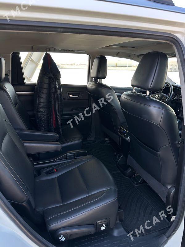 Toyota Highlander 2018 - 384 000 TMT - Türkmenabat - img 6