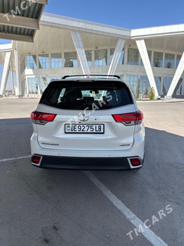 Toyota Highlander 2018 - 384 000 TMT - Türkmenabat - img 2
