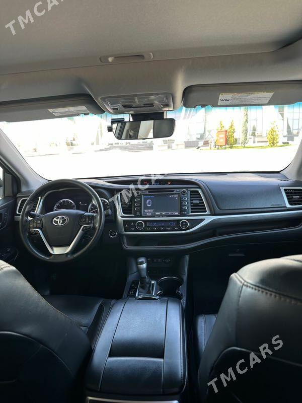 Toyota Highlander 2018 - 384 000 TMT - Türkmenabat - img 3