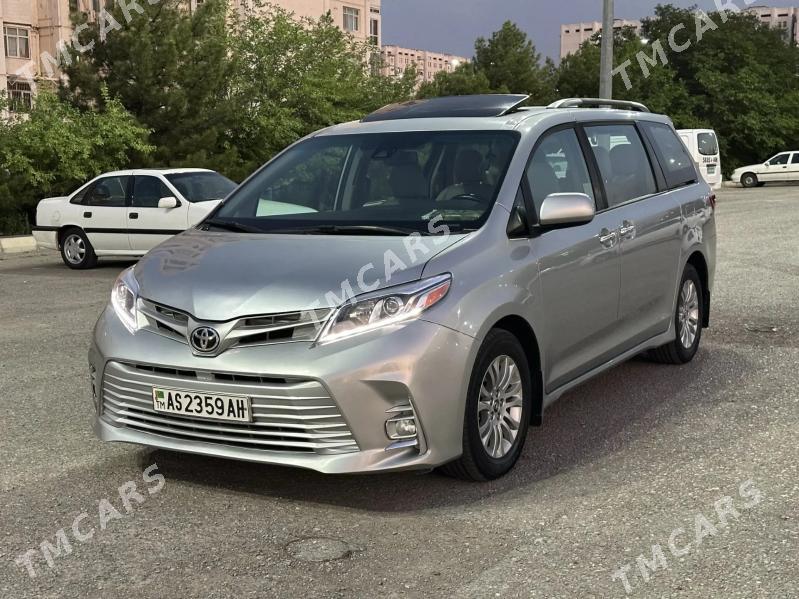 Toyota Sienna 2019 - 370 000 TMT - Aşgabat - img 9