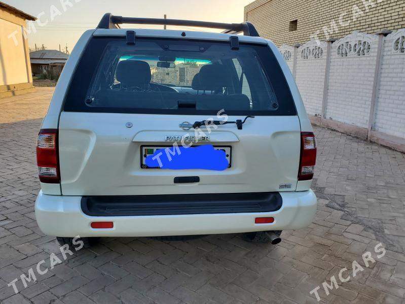 Nissan Pathfinder 2004 - 130 000 TMT - Байрамали - img 3