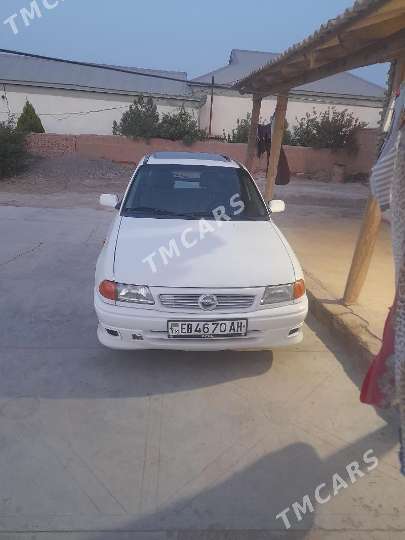 Opel Astra 1995 - 35 000 TMT - Серахс - img 3
