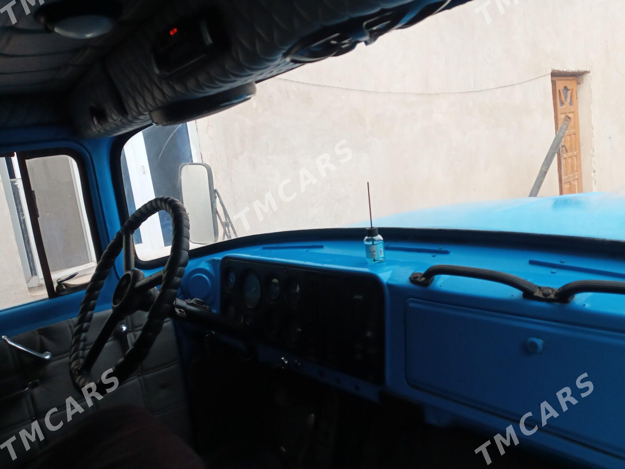 Zil 130 1990 - 75 000 TMT - Гурбансолтан Едже - img 8
