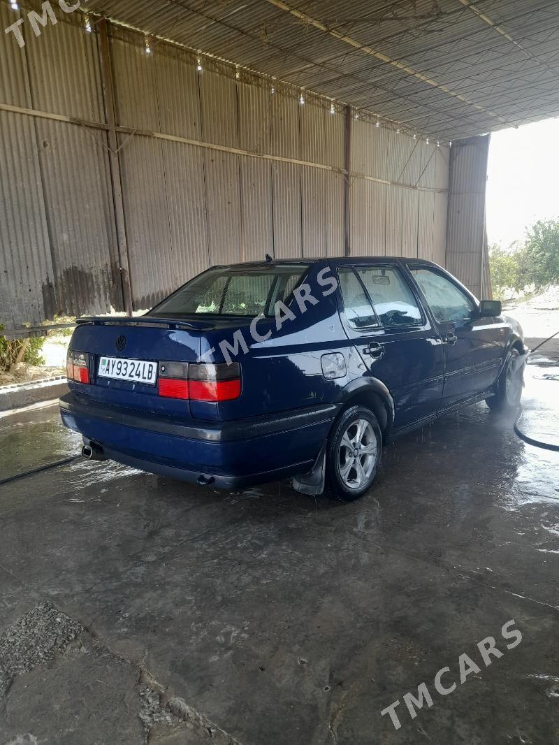 Volkswagen Jetta 1994 - 25 000 TMT - Garabekewül - img 2