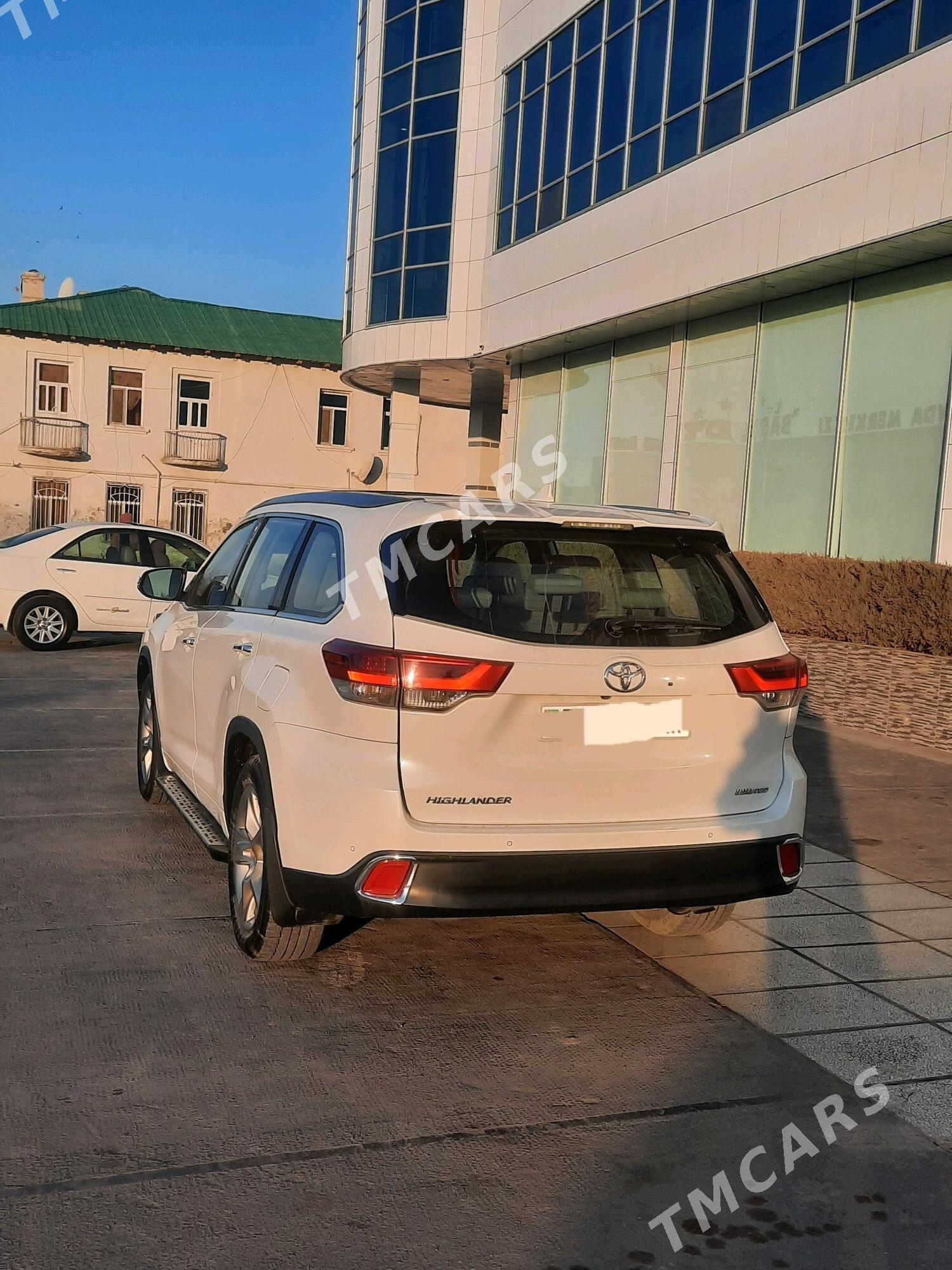 Toyota Highlander 2019 - 460 000 TMT - Мары - img 4
