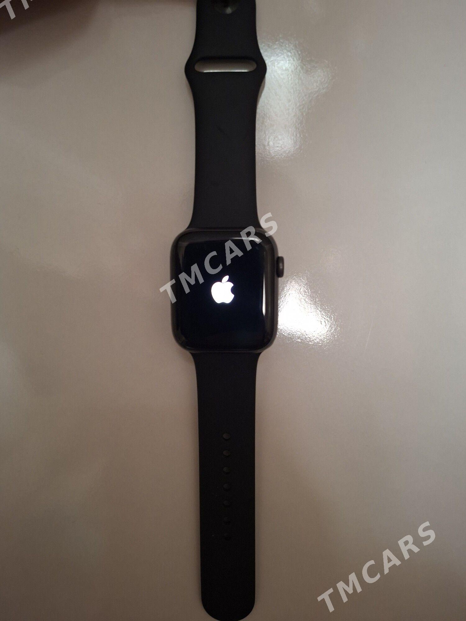 apple watch se 44mm - Mary - img 2
