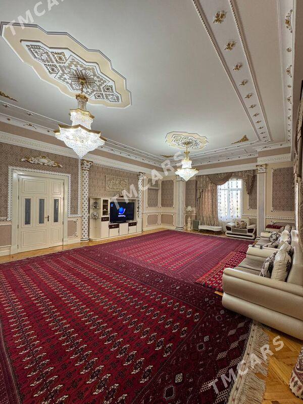 КНИГА « РУХНАМА» - Aşgabat - img 6