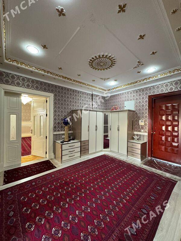 КНИГА « РУХНАМА» - Aşgabat - img 5