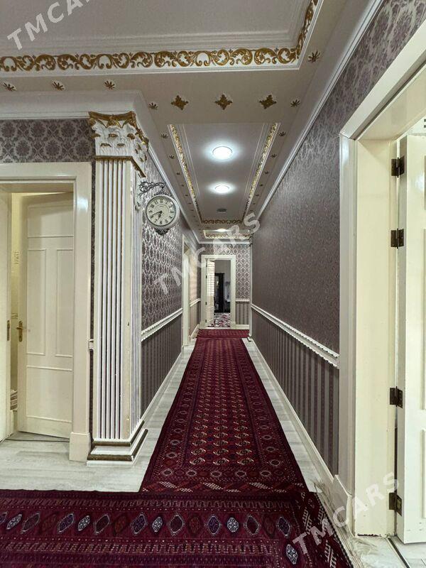 КНИГА « РУХНАМА» - Aşgabat - img 7