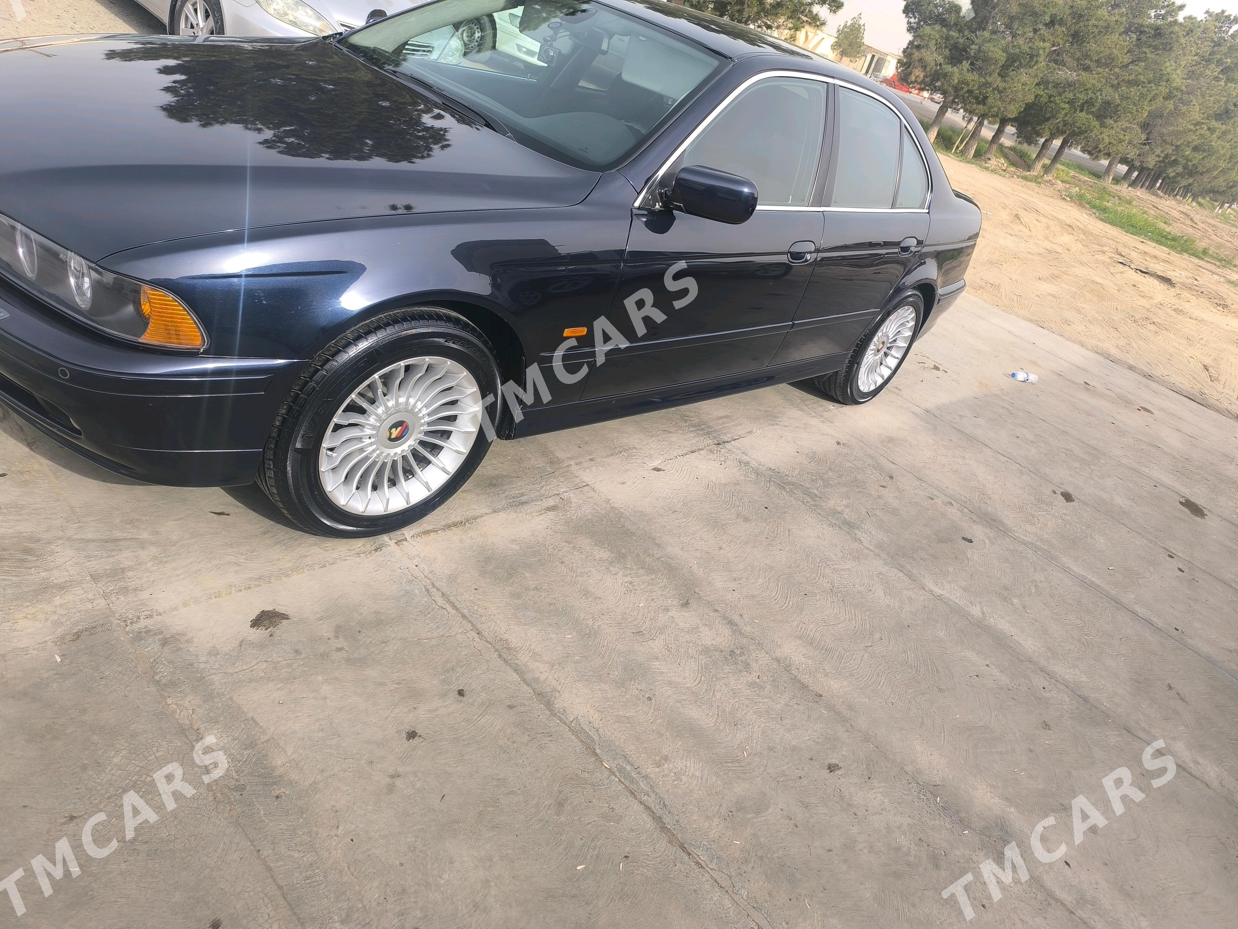 BMW E39 2003 - 150 000 TMT - Saýat - img 3