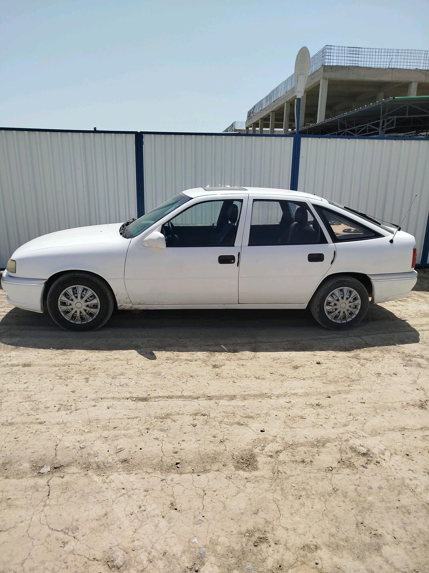 Opel Vectra 1993 - 33 000 TMT - Bäherden - img 5