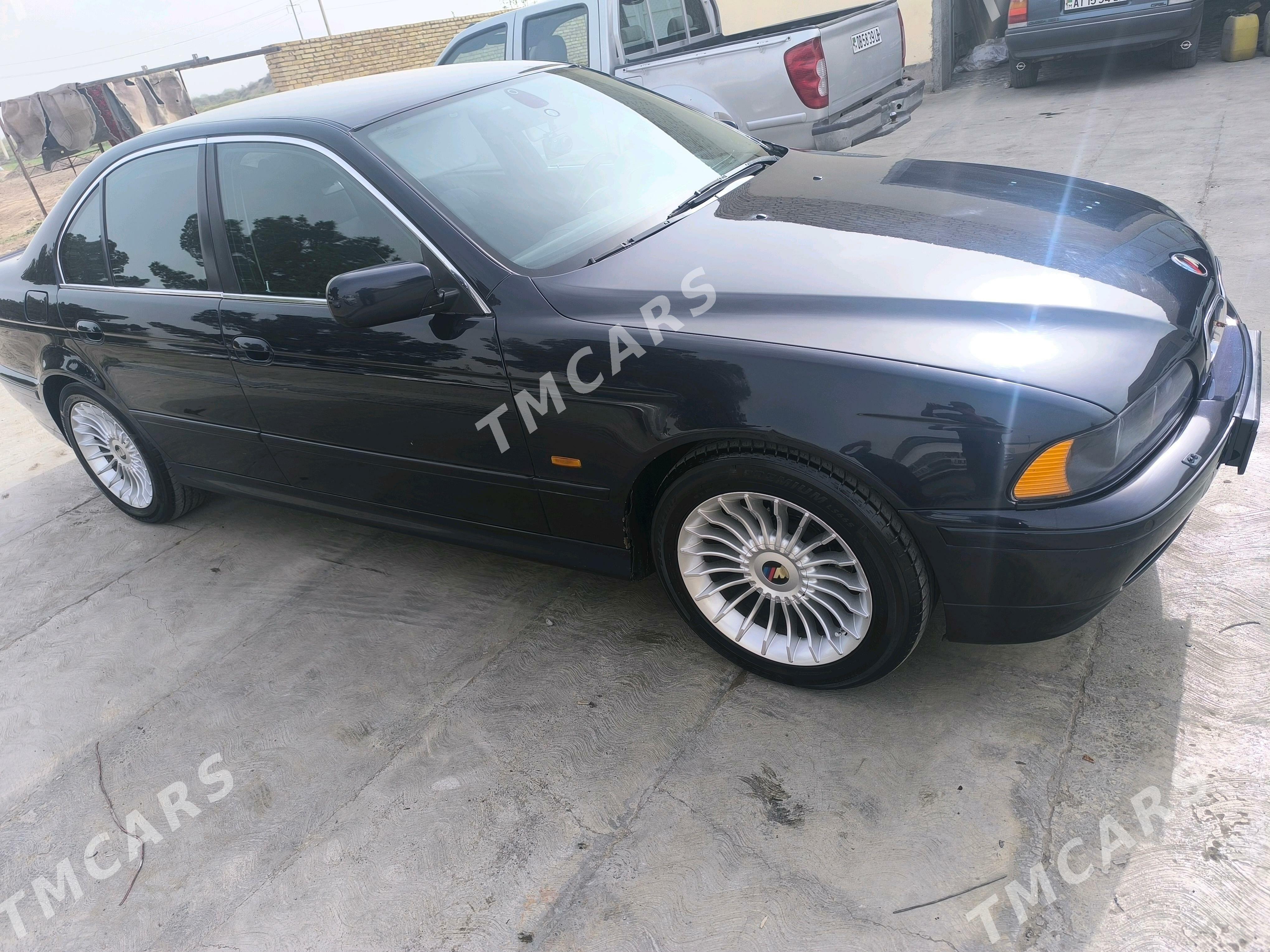 BMW E39 2003 - 150 000 TMT - Saýat - img 8