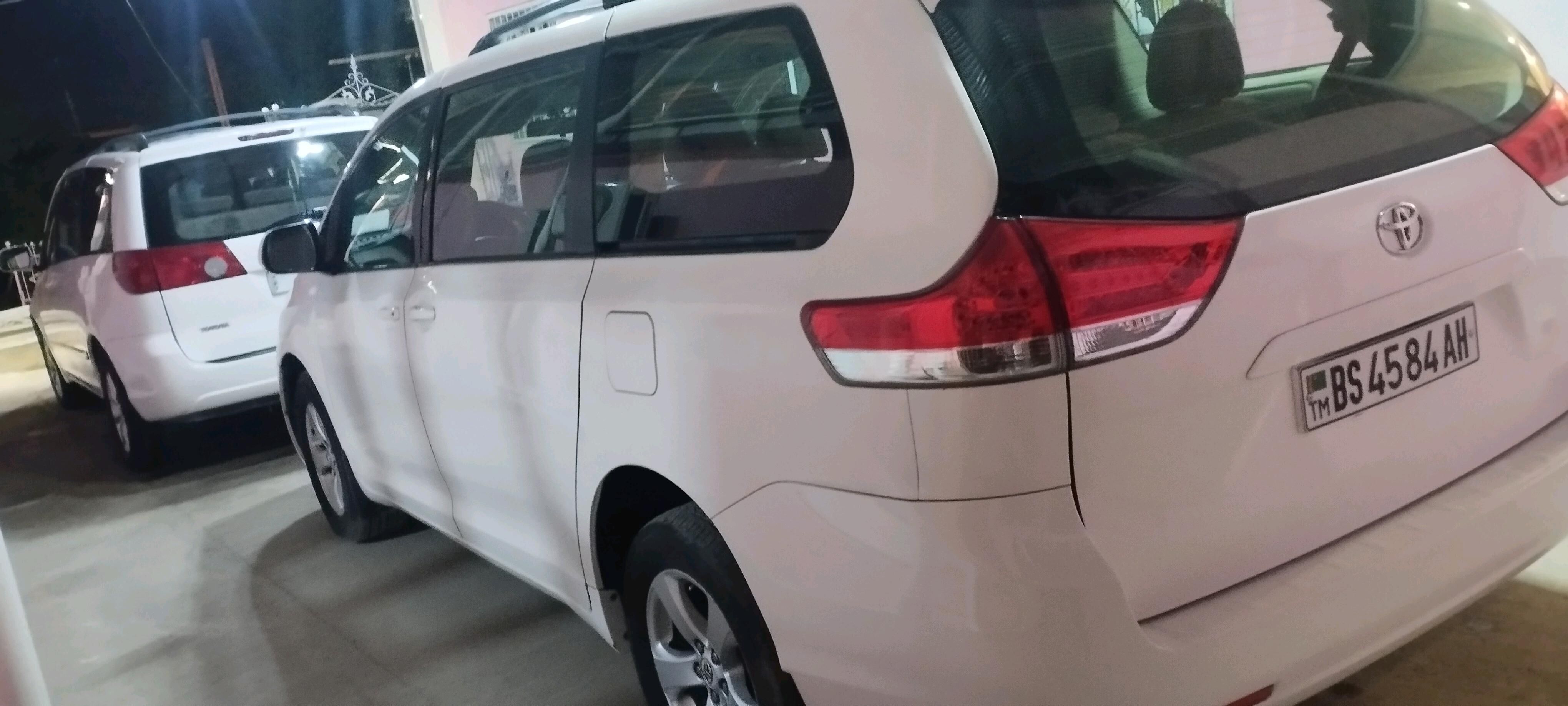 Toyota Sienna 2012 - 230 000 TMT - Bäherden - img 6