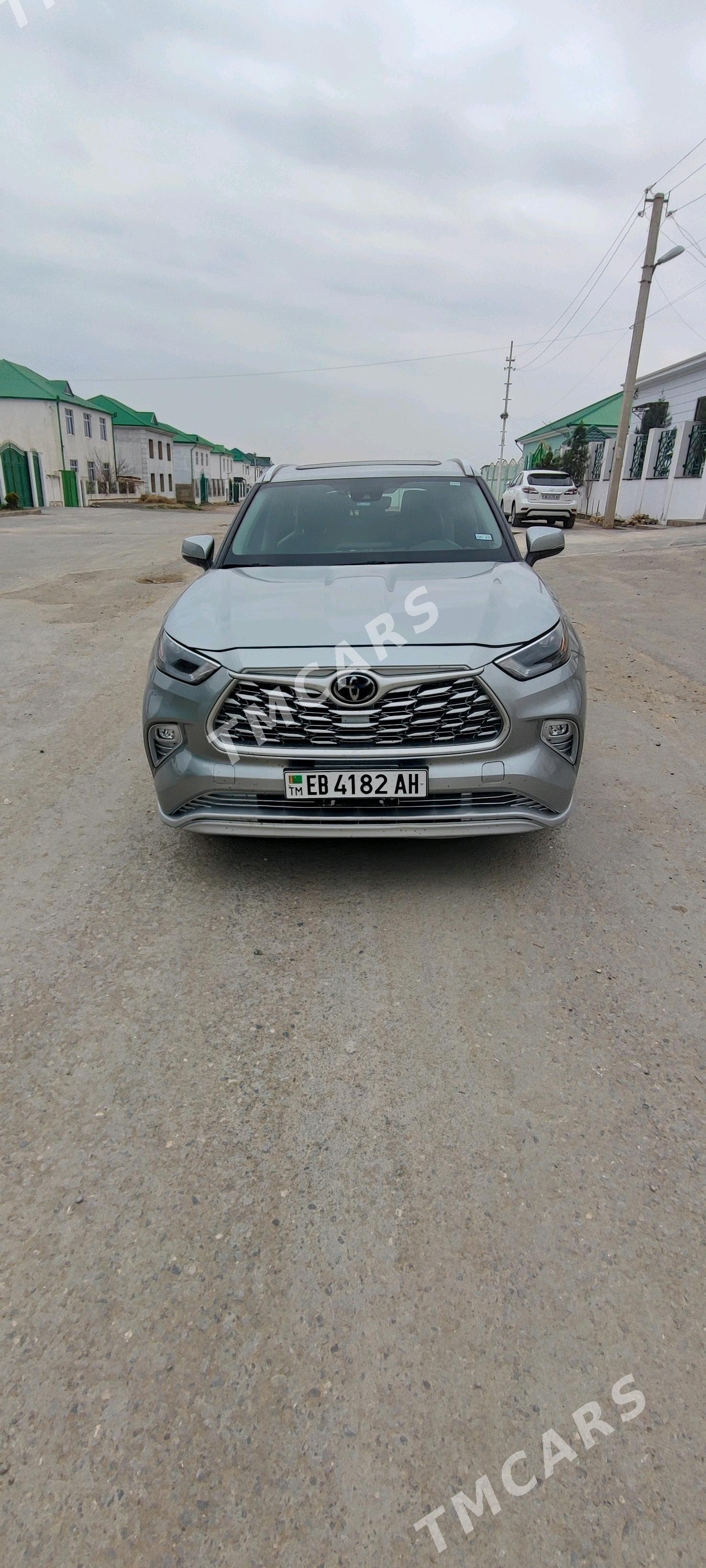 Toyota Highlander 2022 - 560 000 TMT - Анев - img 3