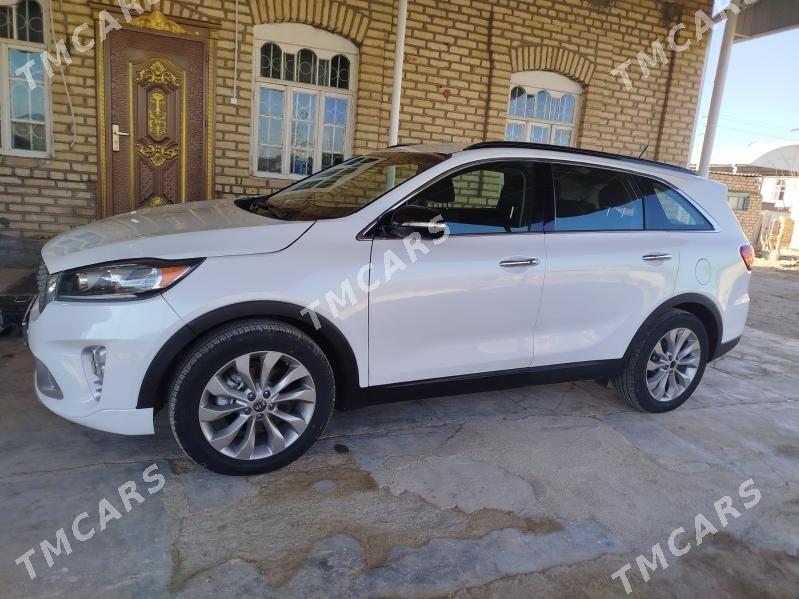 Kia Sorento 2019 - 270 000 TMT - Мары - img 4
