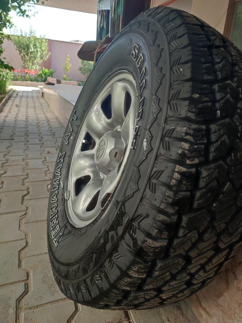 Hilux Hayluks fortuner 16lyk diska balon 6 500 TMT - Magdanly - img 2
