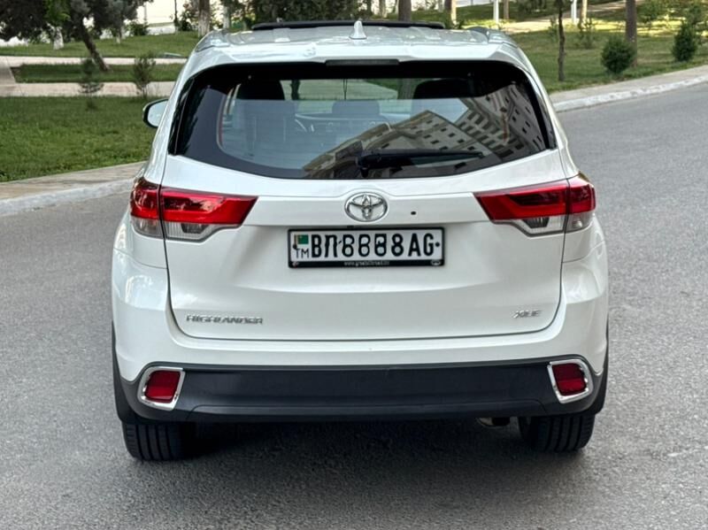 Toyota Highlander 2018 - 430 000 TMT - Aşgabat - img 4