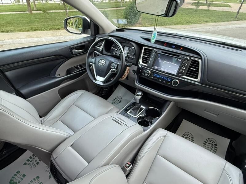 Toyota Highlander 2018 - 430 000 TMT - Aşgabat - img 7