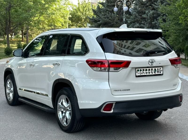 Toyota Highlander 2018 - 430 000 TMT - Aşgabat - img 9