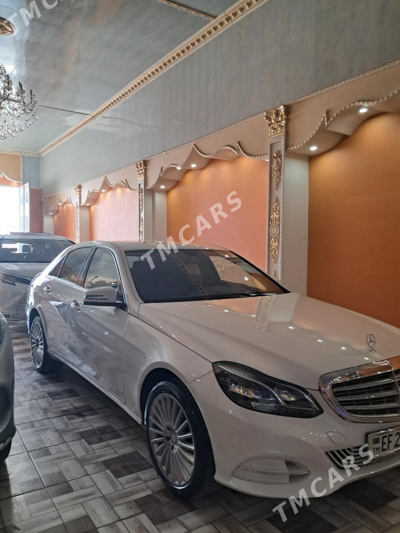 Mercedes-Benz E300 2014 - 500 000 TMT - Бузмеин - img 3