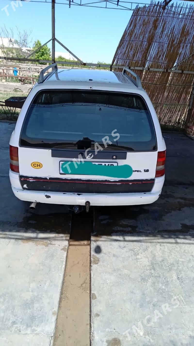 Opel Astra 1992 - 30 000 TMT - Mary - img 3