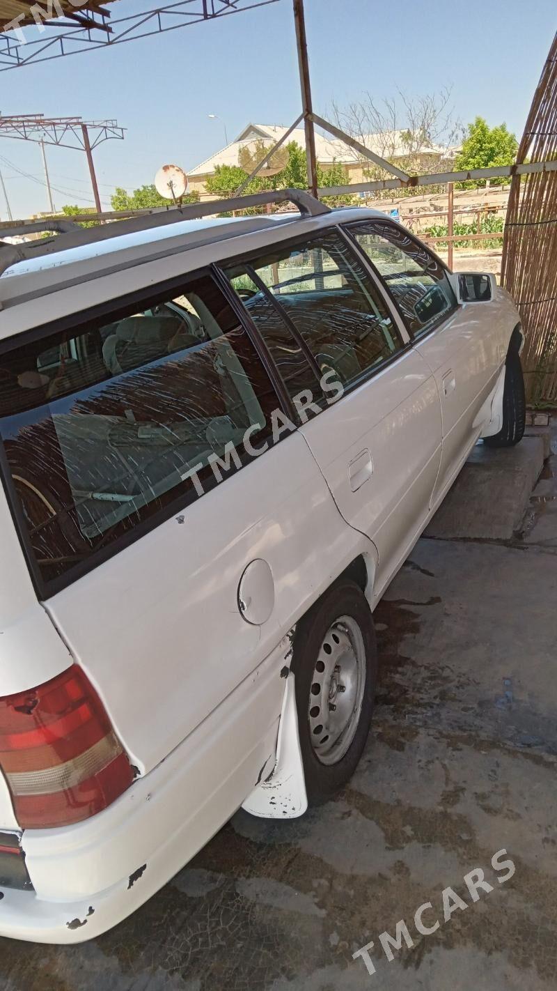 Opel Astra 1992 - 30 000 TMT - Mary - img 2