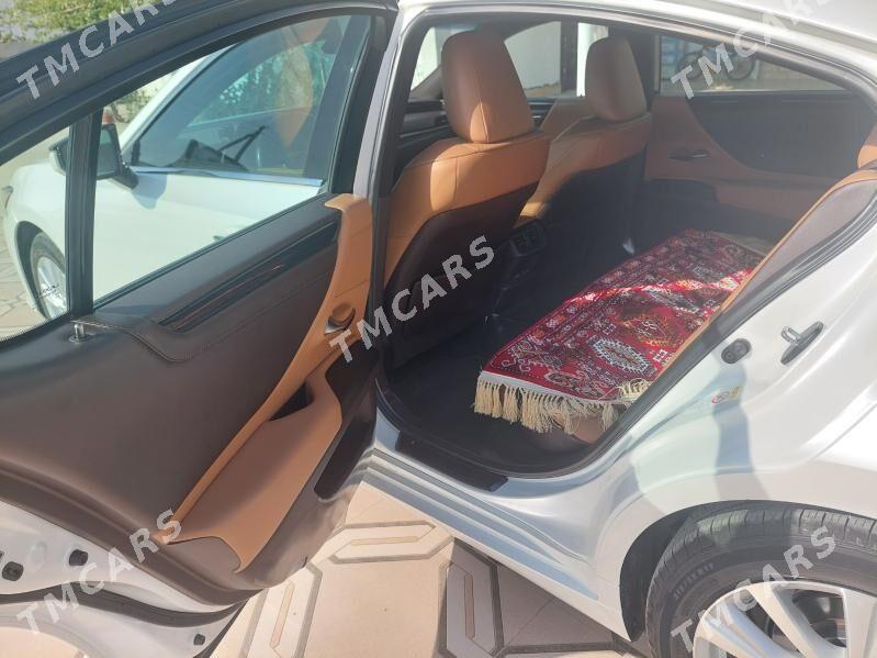 Lexus ES 350 2019 - 640 000 TMT - Чоганлы - img 2