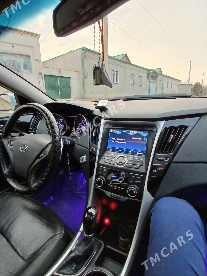 Hyundai Sonata 2012 - 160 000 TMT - Губадаг - img 4