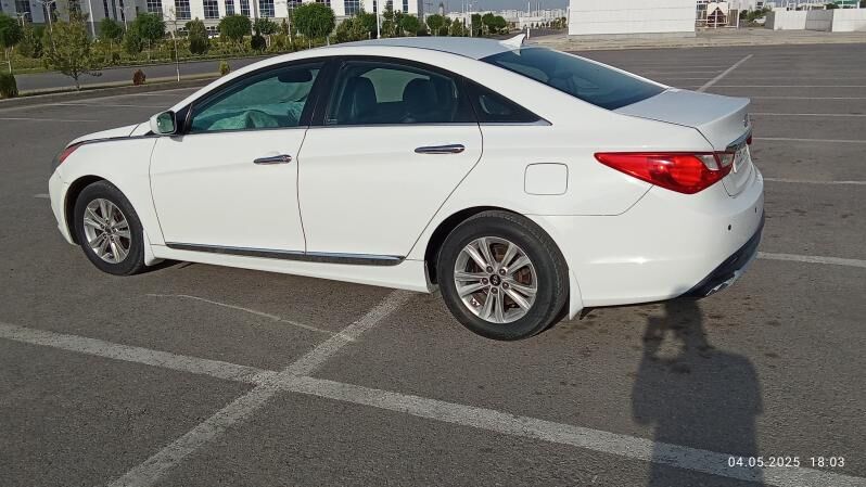 Hyundai Sonata 2010 - 135 000 TMT - Гёкдепе - img 5