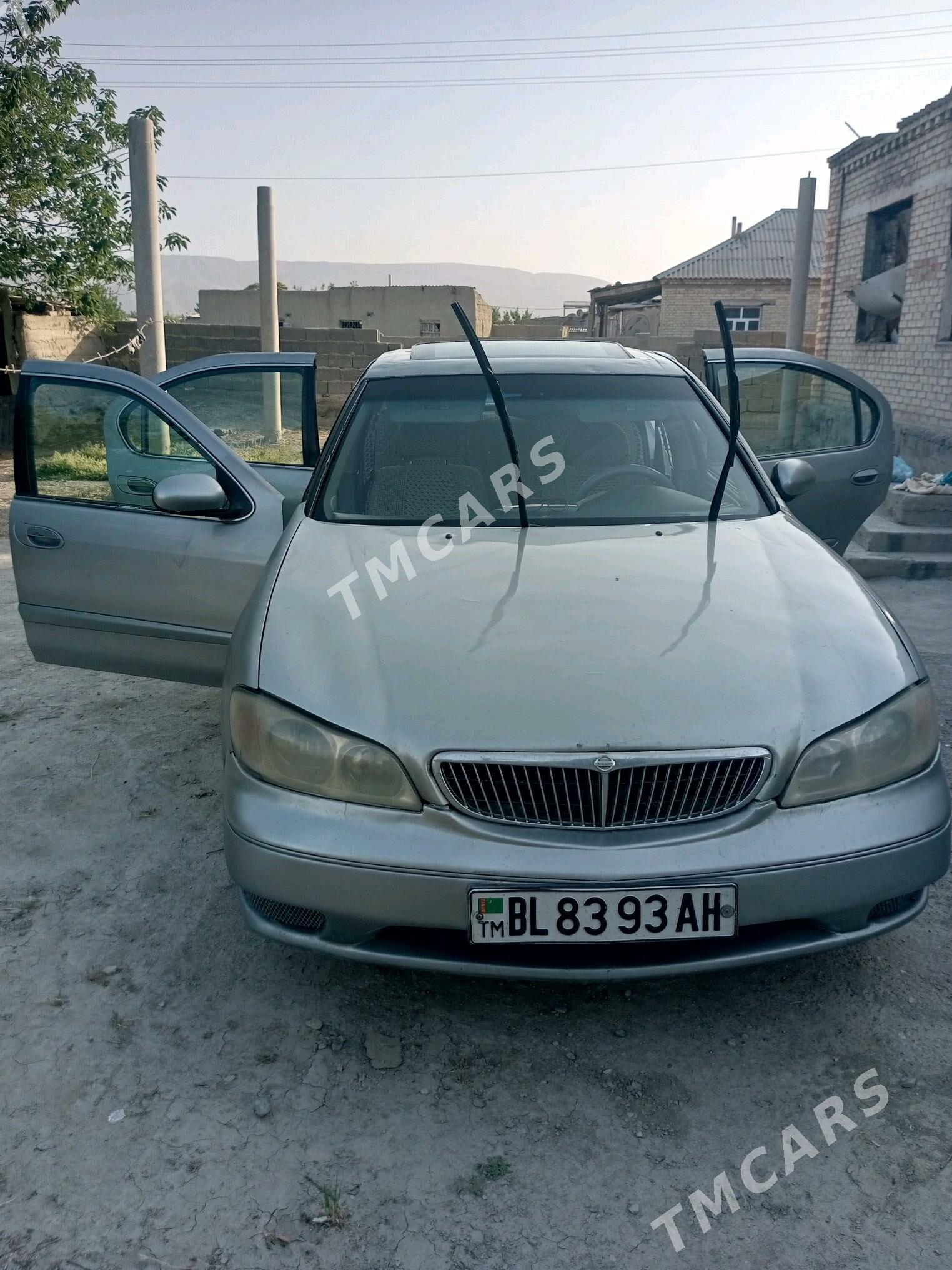 Infiniti I30 2000 - 60 000 TMT - Bäherden - img 2
