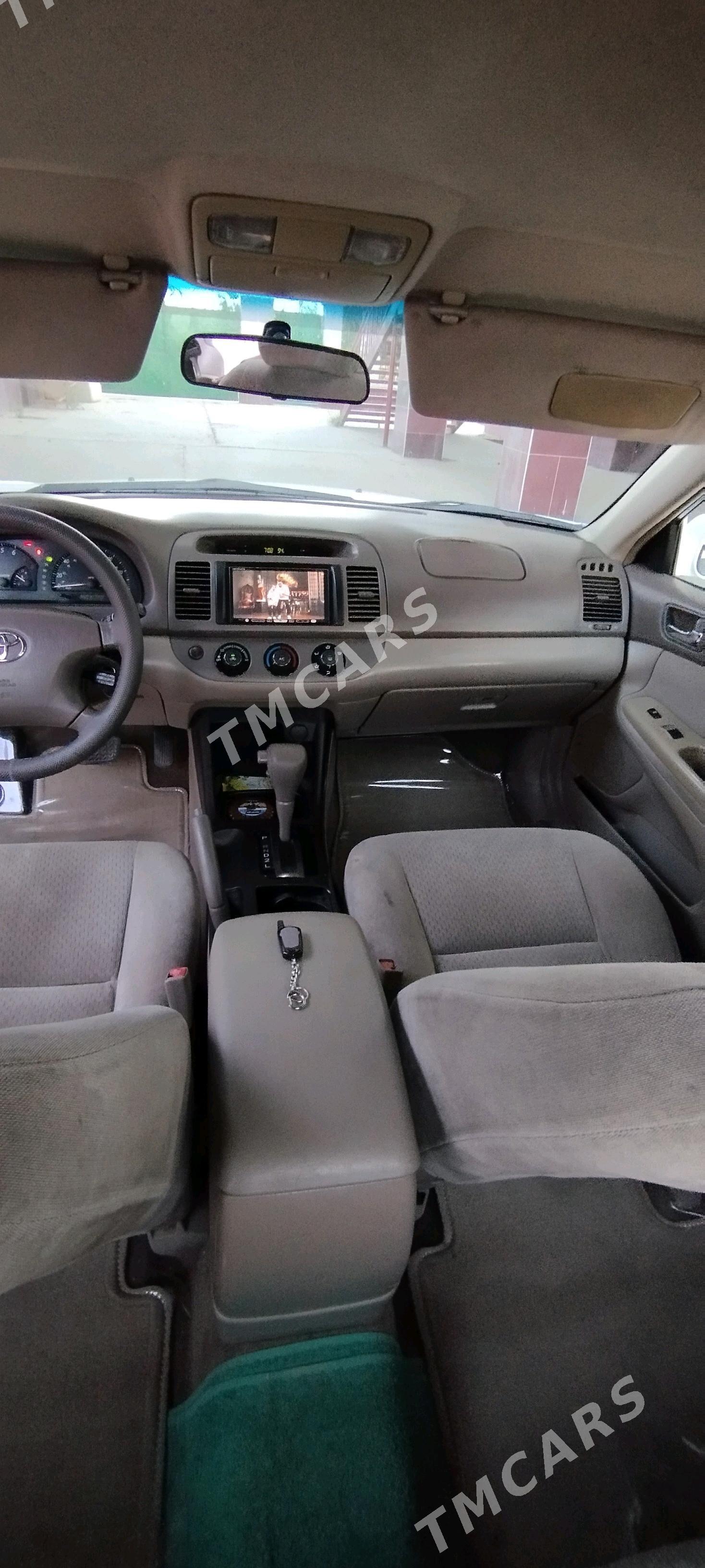 Toyota Camry 2003 - 139 000 TMT - Halaç - img 4