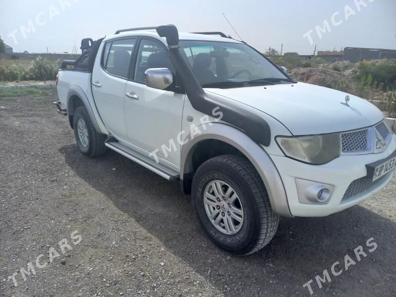 Mitsubishi L200 2011 - 250 000 TMT - Гёкдепе - img 3