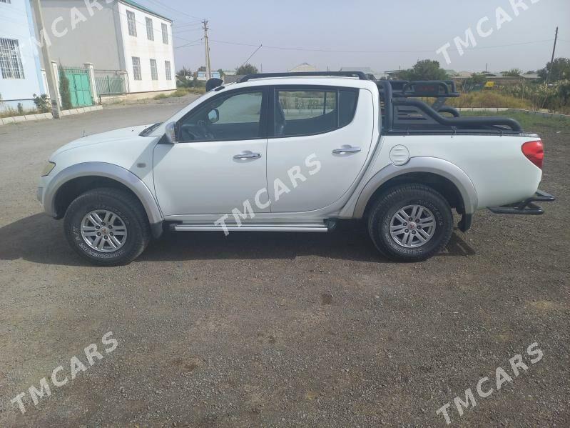 Mitsubishi L200 2011 - 250 000 TMT - Гёкдепе - img 4