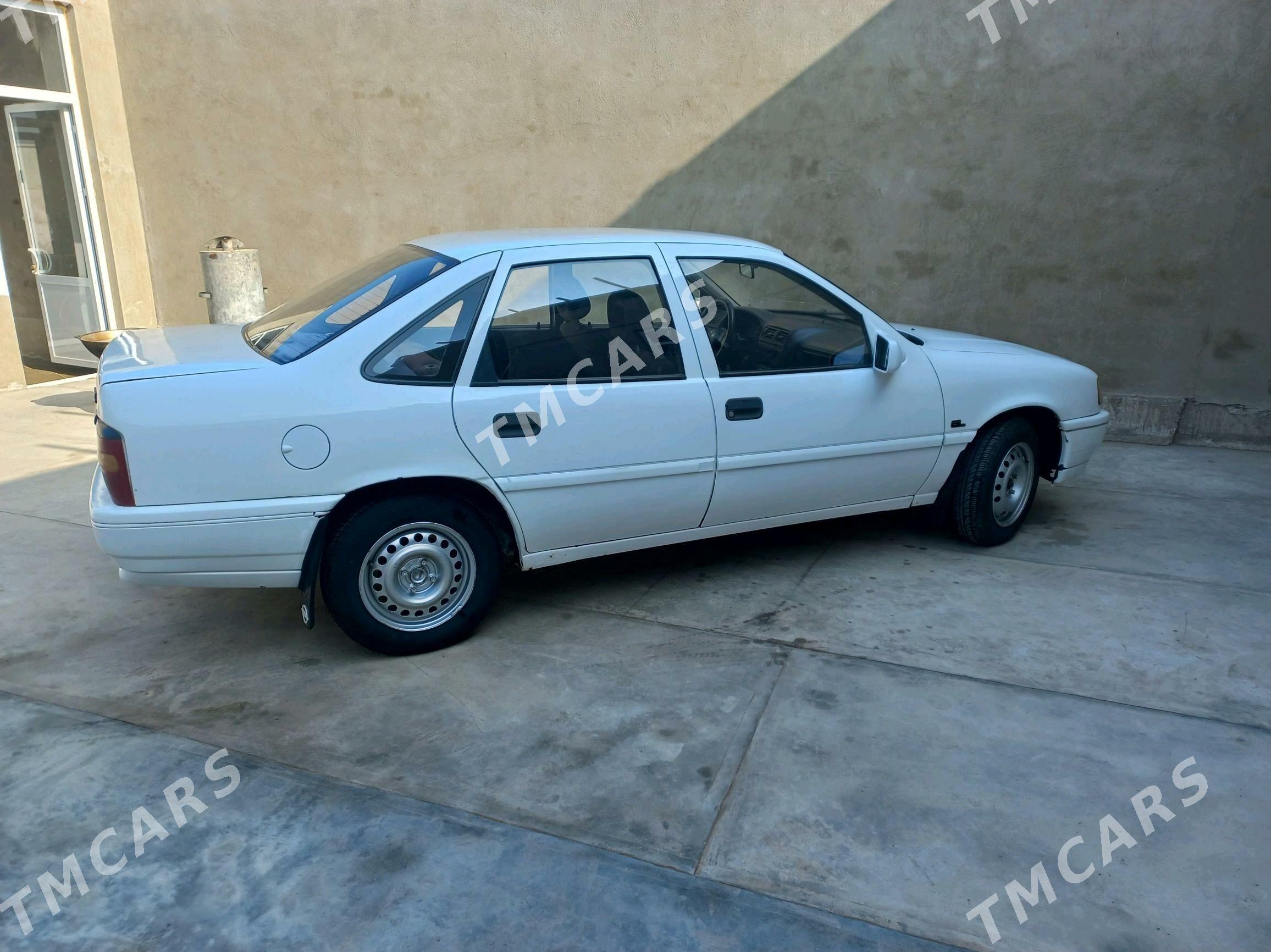 Opel Vectra 1992 - 29 000 TMT - Мары - img 2