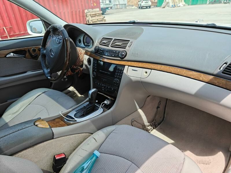 Mercedes-Benz E300 2005 - 120 000 TMT - Bäherden - img 6