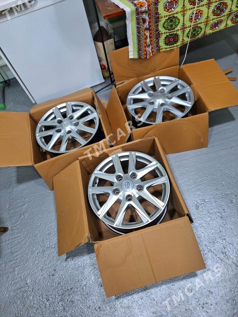 LAND CRUISER   LX 570 3 000 TMT - Ашхабад - img 1