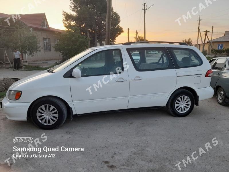 Toyota Sienna 2002 - 150 000 TMT - Saýat - img 3