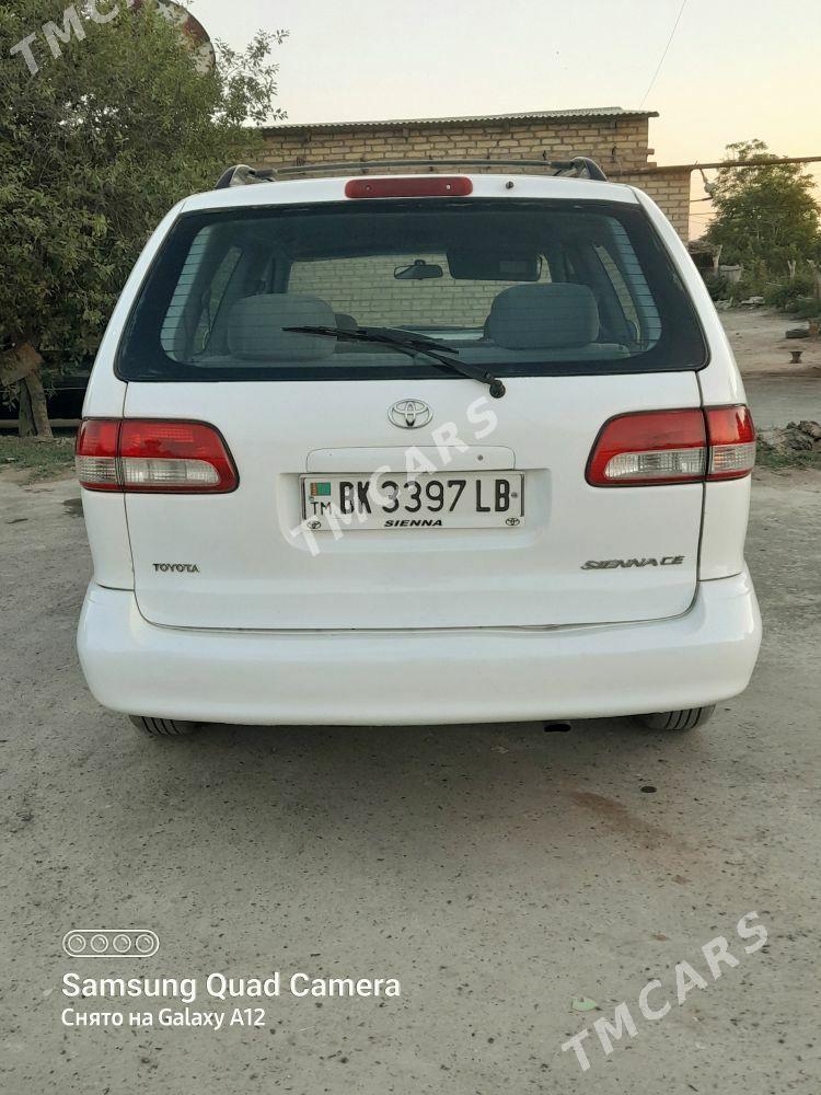 Toyota Sienna 2002 - 150 000 TMT - Saýat - img 5