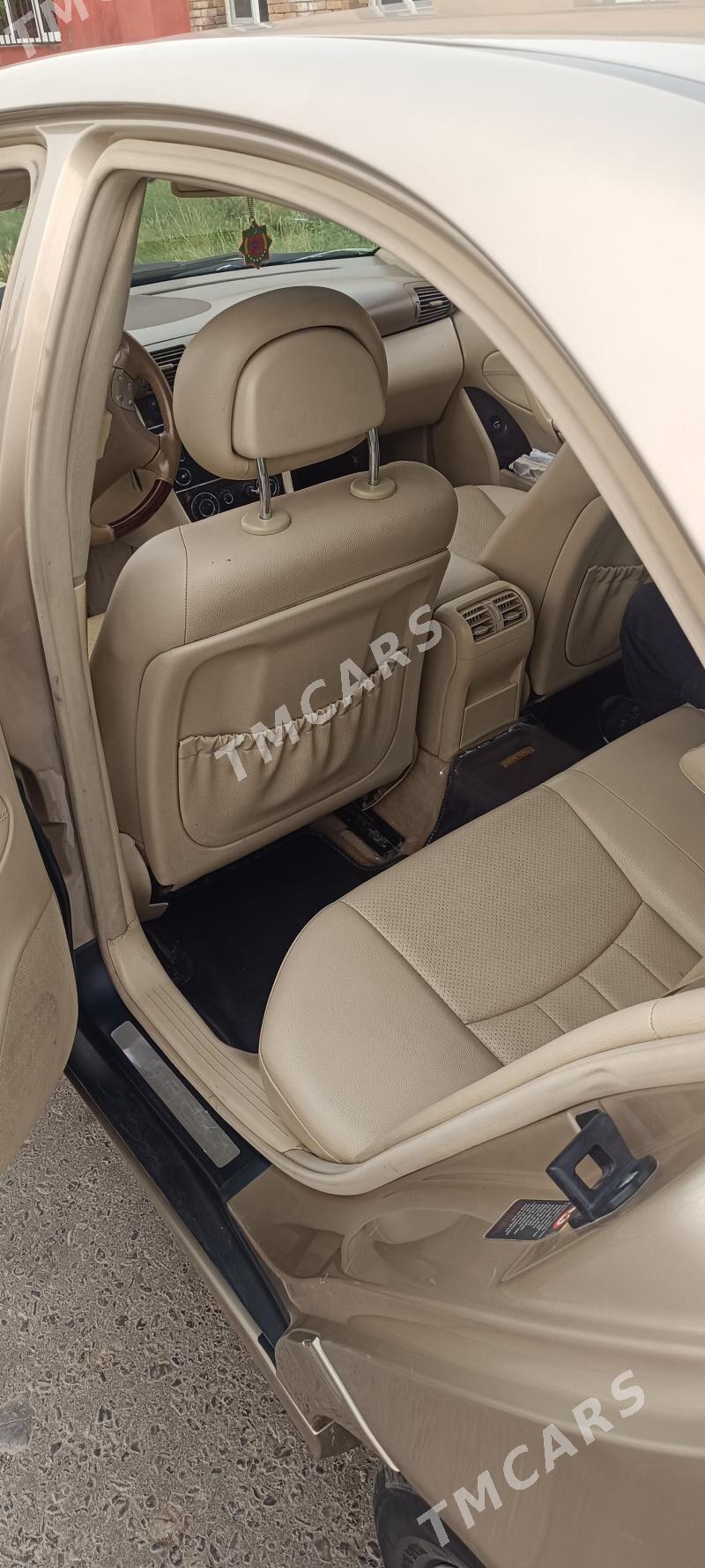 Mercedes-Benz C250 2004 - 120 000 TMT - Туркменабат - img 2
