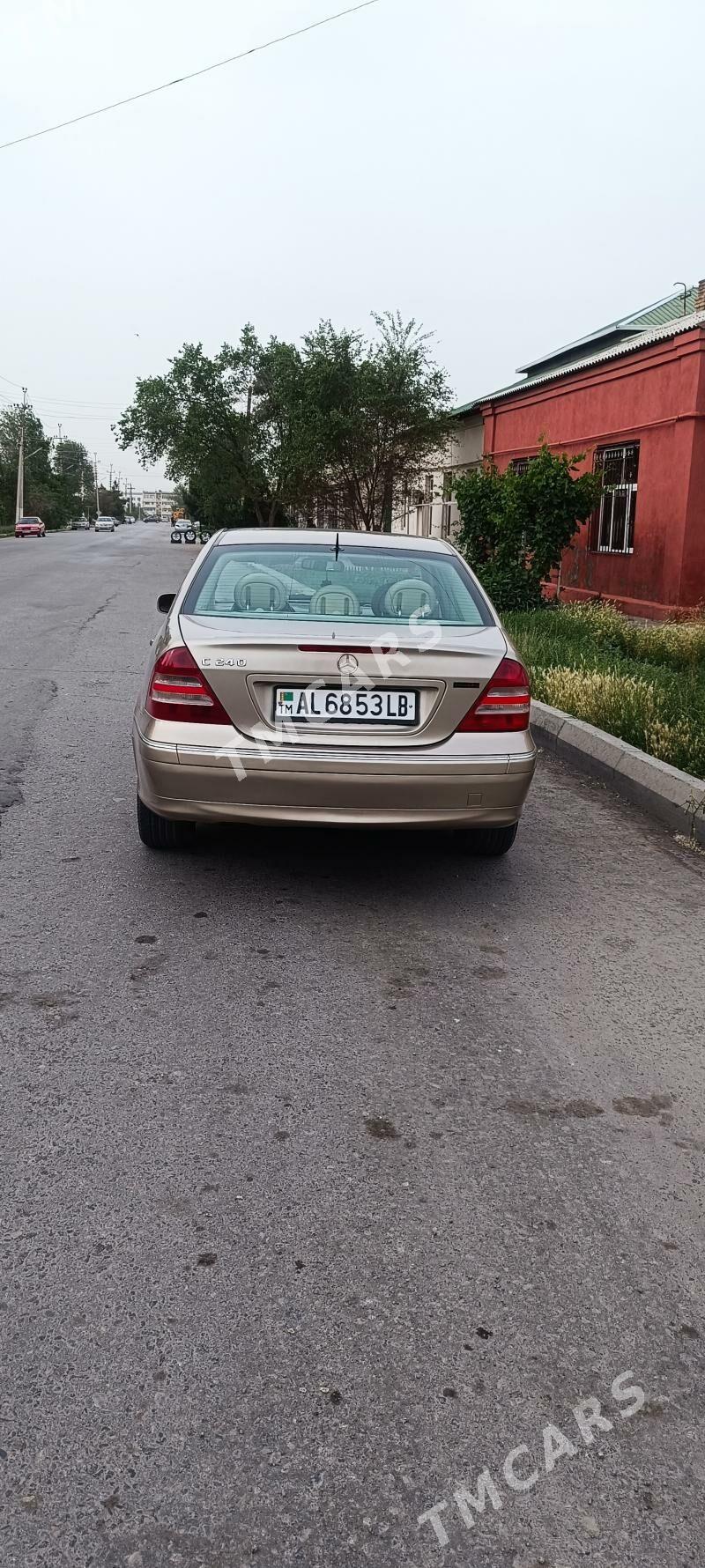 Mercedes-Benz C250 2004 - 120 000 TMT - Туркменабат - img 4